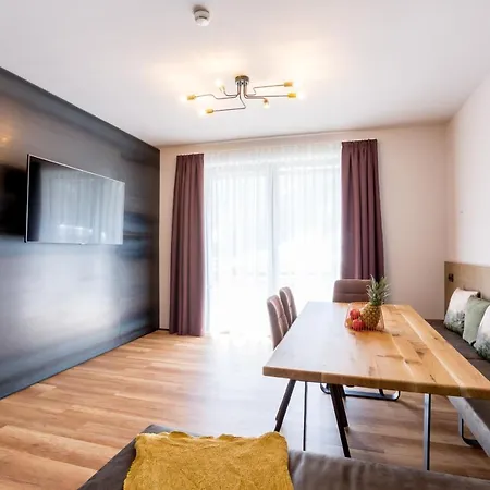 Der Wolf -suiten Apartment Sankt Anton am Arlberg