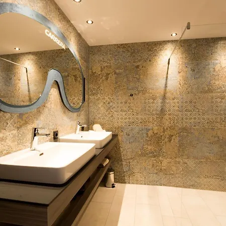 Appartement Der Wolf -suiten Sankt Anton am Arlberg