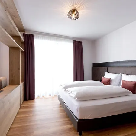 Der Wolf -suiten Appartement Sankt Anton am Arlberg