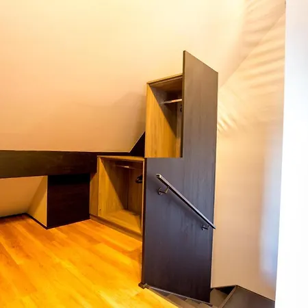 Der Wolf -suiten Apartment Sankt Anton am Arlberg