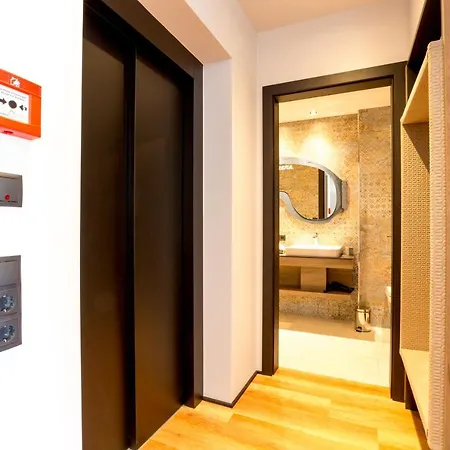 Der Wolf -suiten Sankt Anton am Arlberg