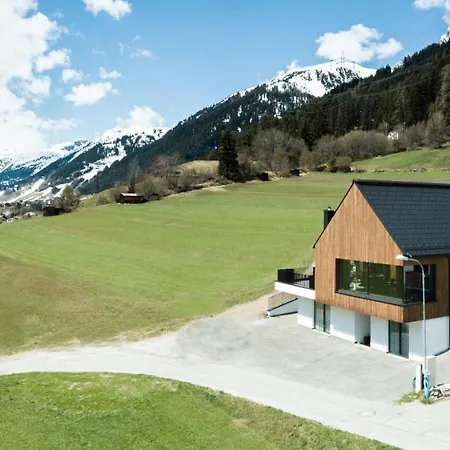 Der Wolf -suiten Apartment Sankt Anton am Arlberg