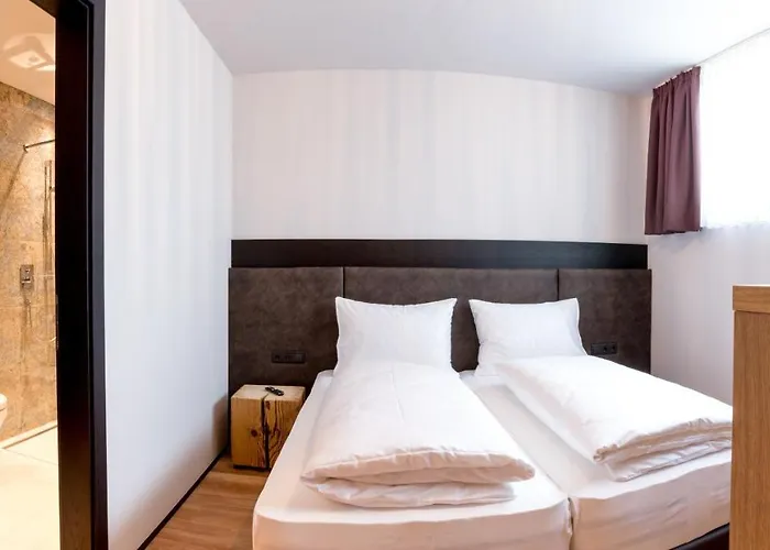 Апартаменты Der Wolf -suiten Санкт-Антон-ам-Арльберг