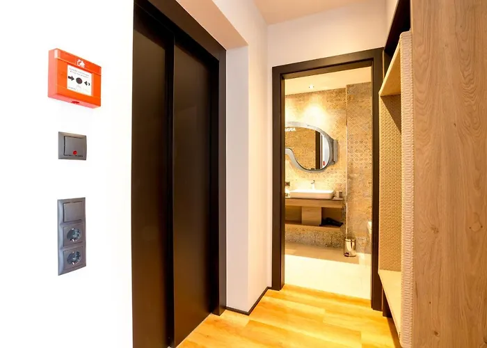 Der Wolf -suiten Санкт-Антон-ам-Арльберг